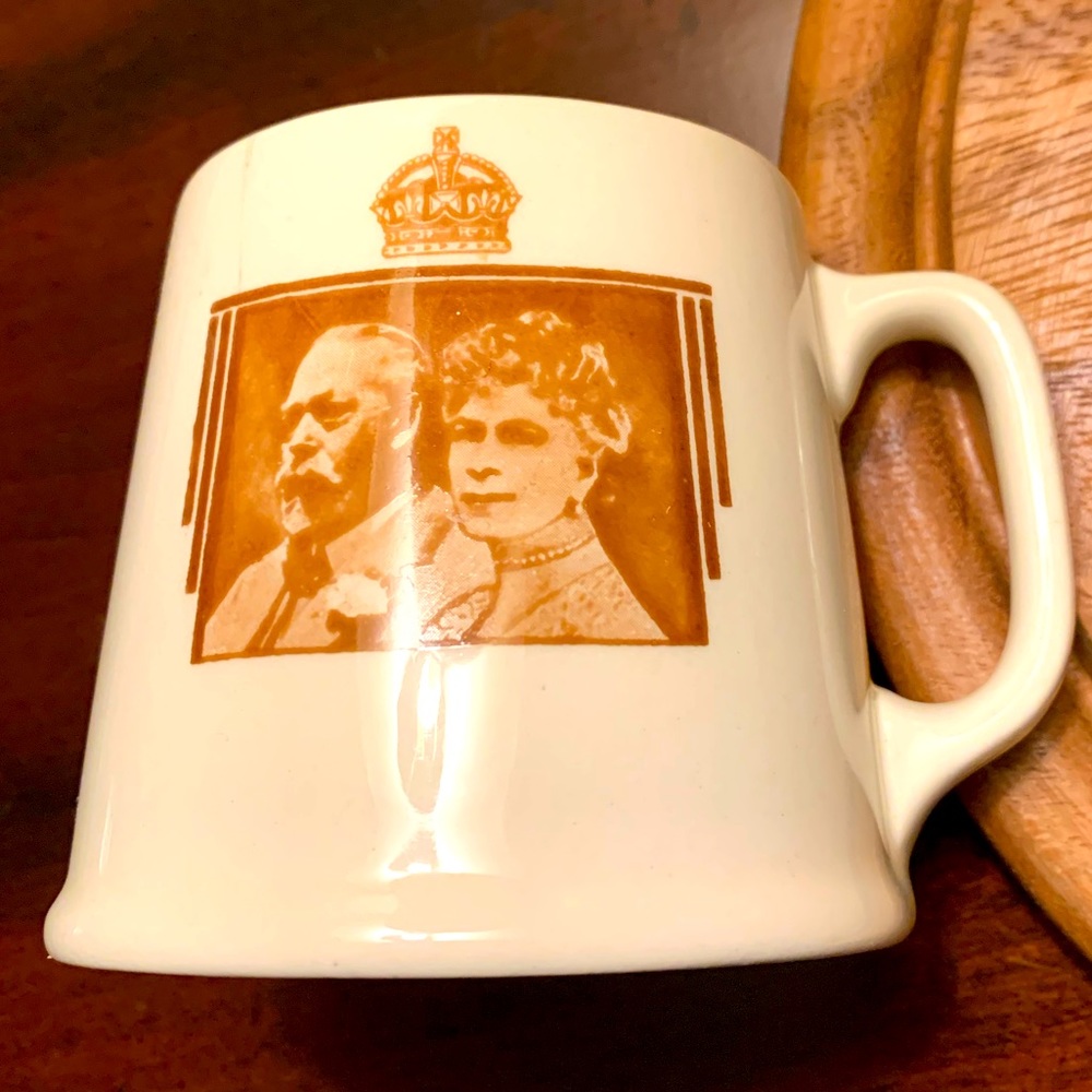 King George and Queen Mary - Silver Jubilee